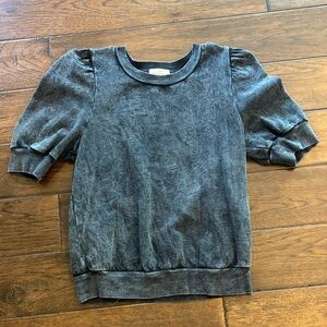 Women’s Puff Sleeve Top